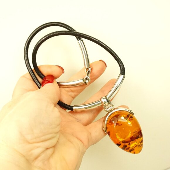 Big AMBER PENDANT With Black Leather Cord Set In 925 Silver Artisan Made Gift - Picture 7 of 15